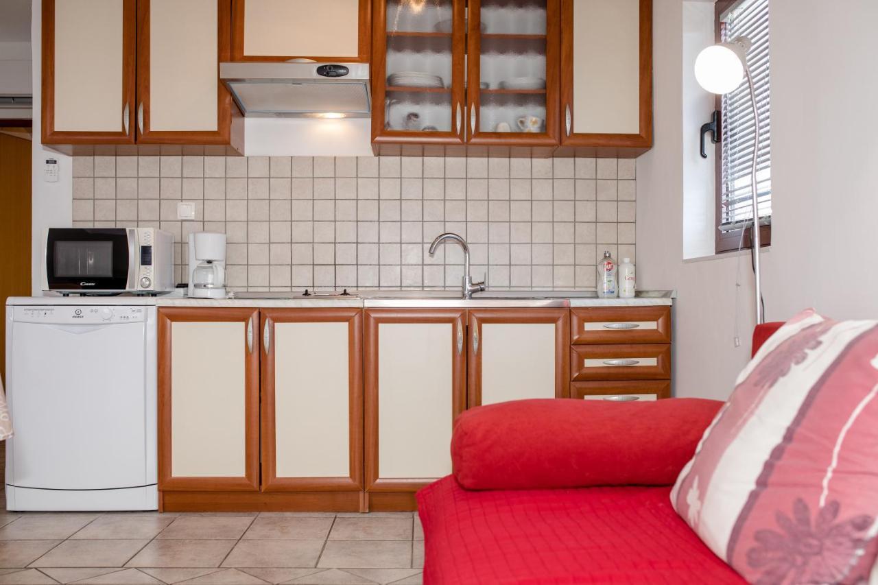 Apartments Padovan Banjol Eksteriør bilde