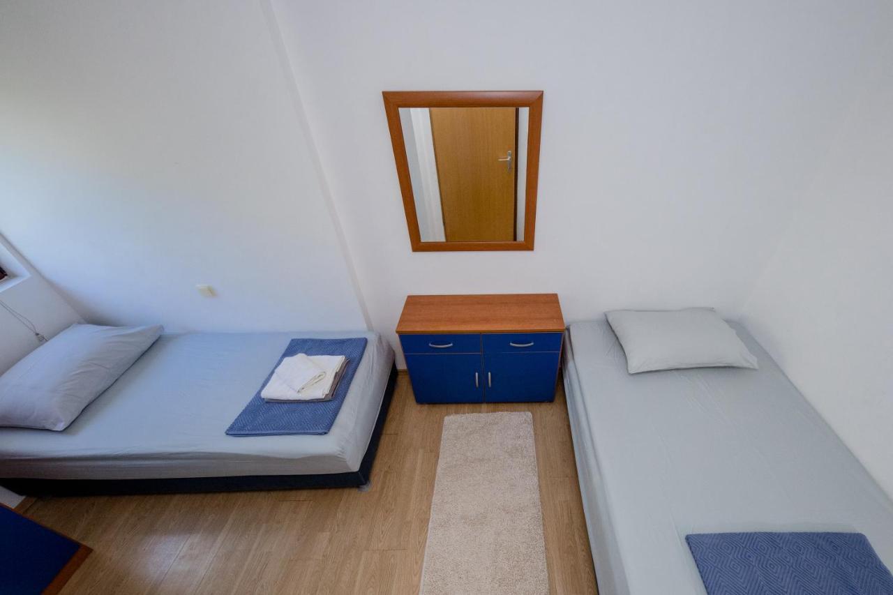 Apartments Padovan Banjol Eksteriør bilde