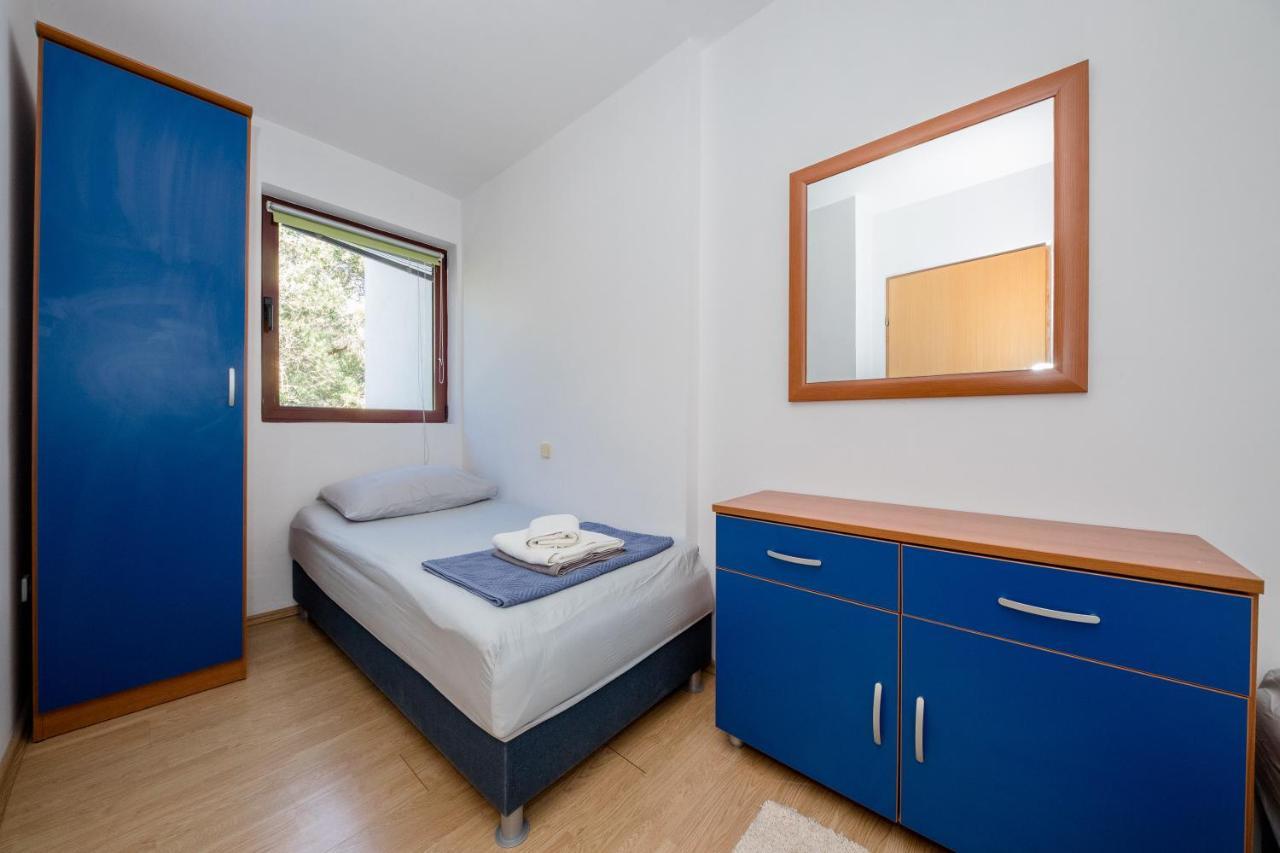 Apartments Padovan Banjol Eksteriør bilde